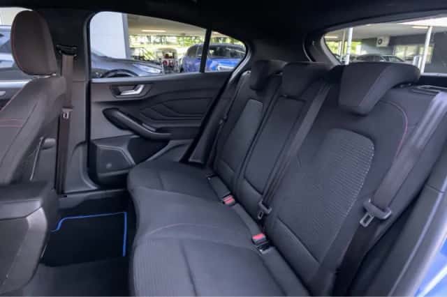 Ford Focus (2022) thumbnail 16