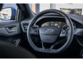 Ford Focus (2022) thumbnail 19