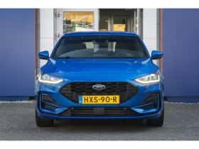 Ford Focus (2022) thumbnail 3