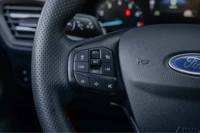 Ford Focus (2022) thumbnail 22