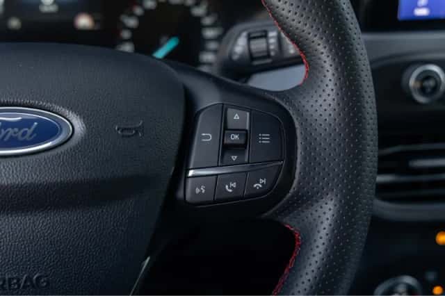 Ford Focus (2022) thumbnail 24