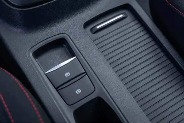 Ford Focus (2022) thumbnail 32