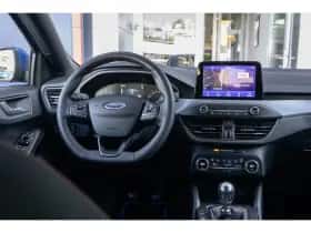 Ford Focus (2022) thumbnail 33