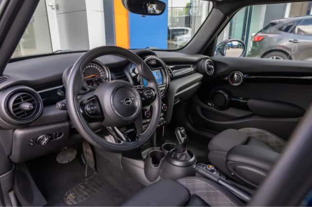 MINI Mini (2019) thumbnail 2