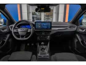 Ford Focus (2023) thumbnail 2