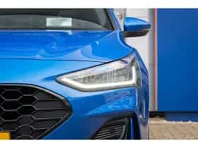 Ford Focus (2023) thumbnail 9