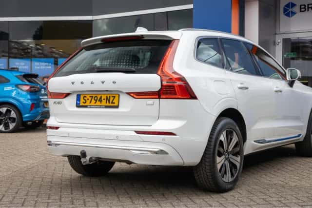 Volvo XC60 (2023) thumbnail 12