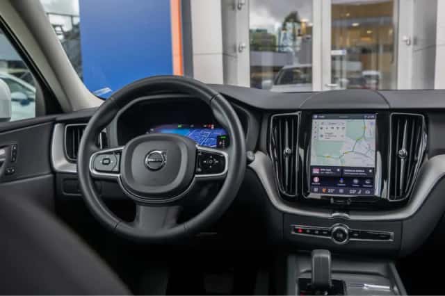 Volvo XC60 (2023) thumbnail 15