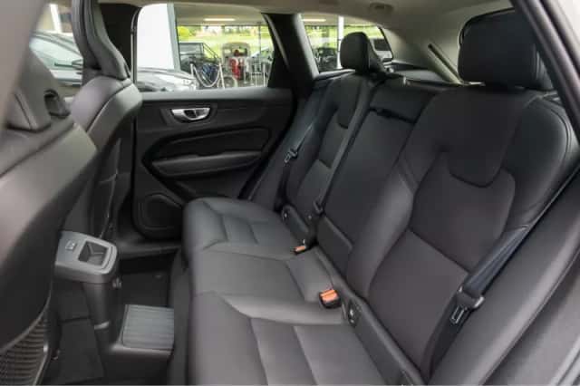 Volvo XC60 (2023) thumbnail 19