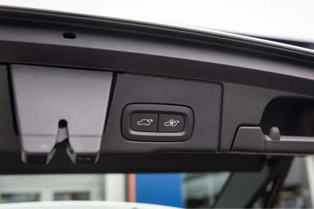 Volvo XC60 (2023) thumbnail 25