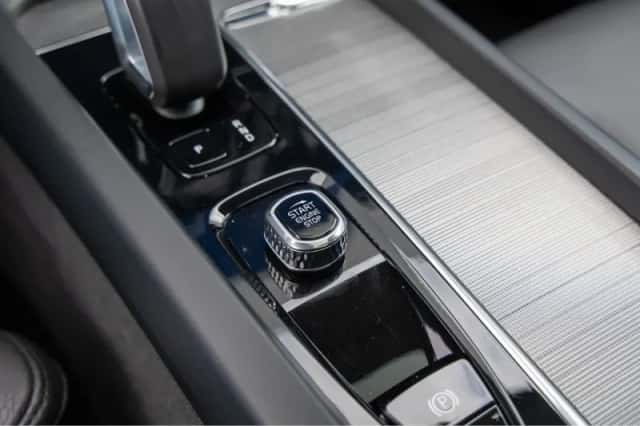 Volvo XC60 (2023) thumbnail 39