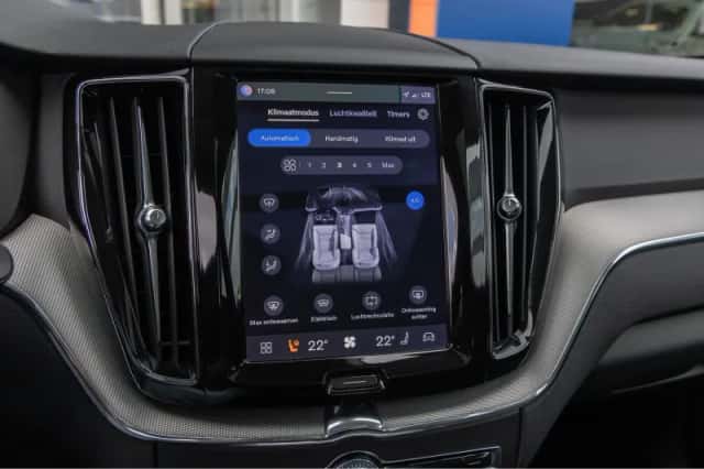 Volvo XC60 (2023) thumbnail 45