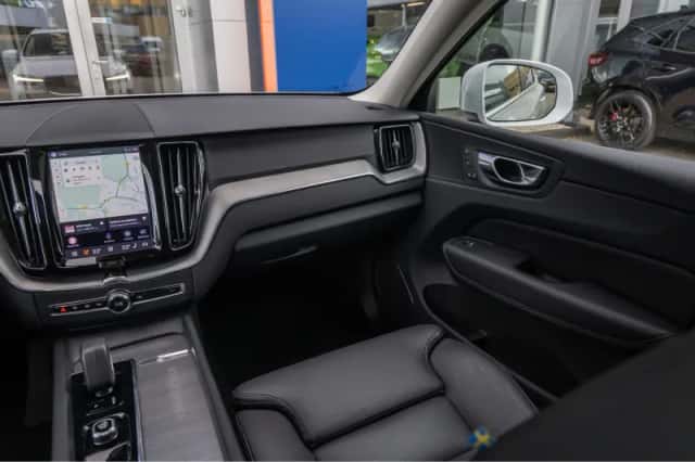 Volvo XC60 (2023) thumbnail 48