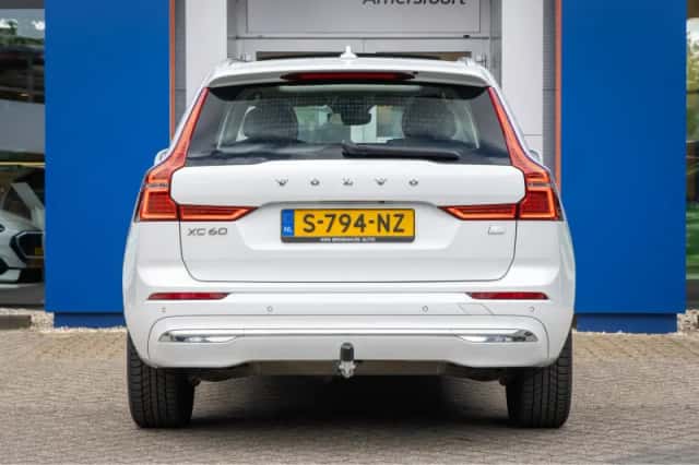 Volvo XC60 (2023) thumbnail 6