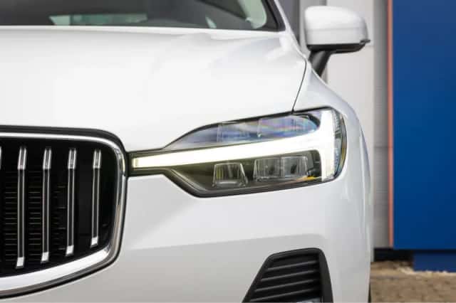 Volvo XC60 (2023) thumbnail 7