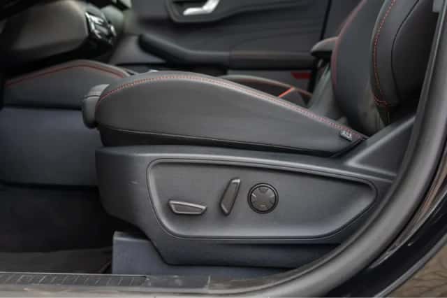 Ford Kuga (2025) thumbnail 19