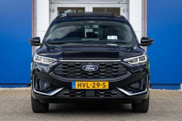 Ford Kuga (2025) thumbnail 3