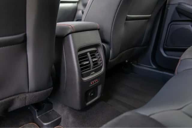 Ford Kuga (2025) thumbnail 21