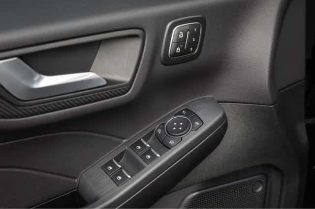 Ford Kuga (2025) thumbnail 28