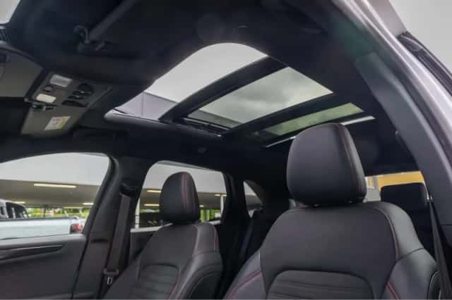 Ford Kuga (2021) thumbnail 17