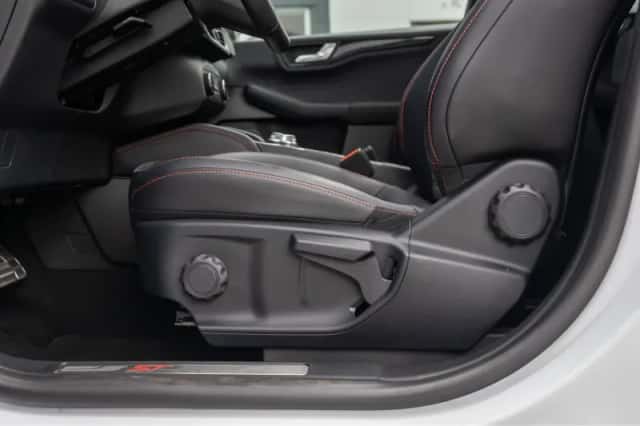 Ford Kuga (2021) thumbnail 18