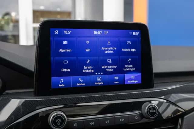 Ford Kuga (2021) thumbnail 45