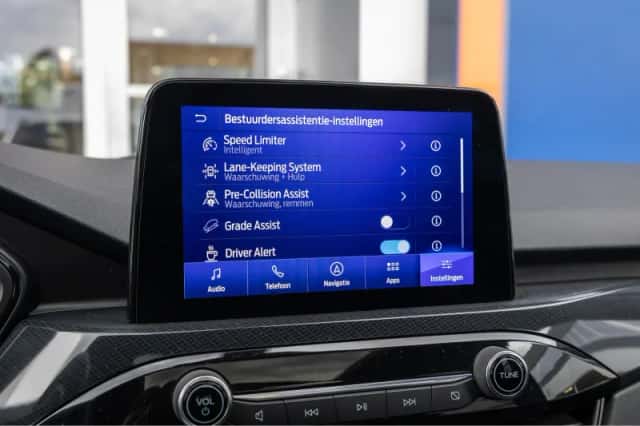Ford Kuga (2021) thumbnail 47