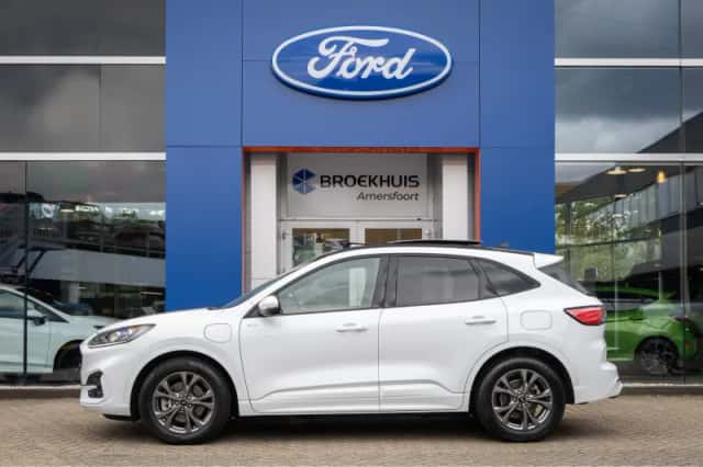 Ford Kuga (2021) thumbnail 6
