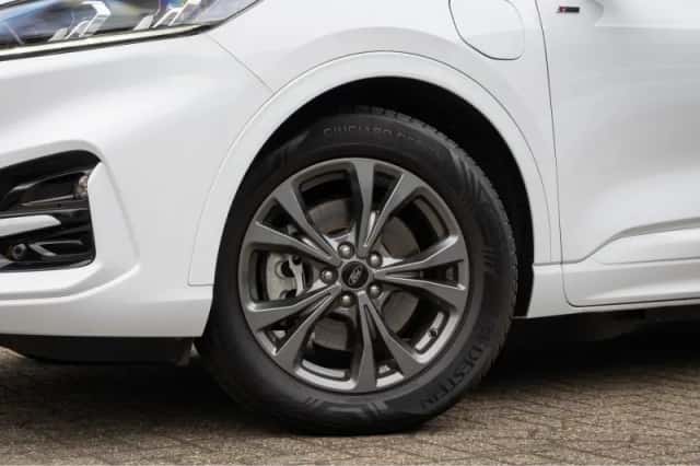 Ford Kuga (2021) thumbnail 9
