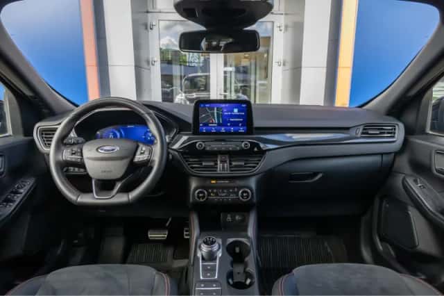 Ford Kuga (2023) thumbnail 14