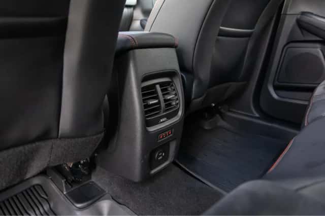 Ford Kuga (2023) thumbnail 18