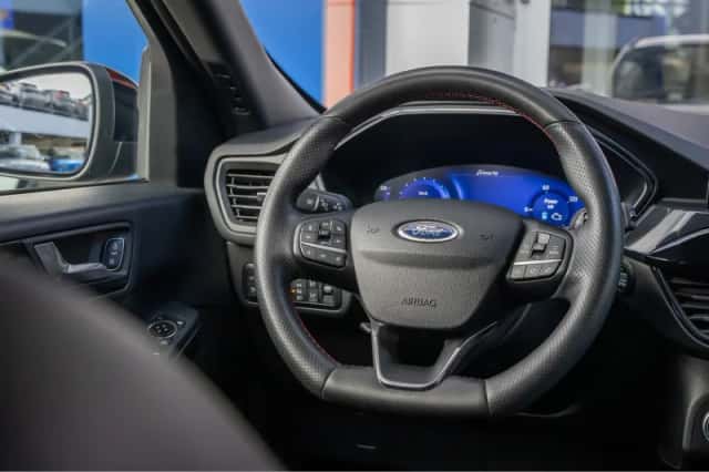 Ford Kuga (2023) thumbnail 28