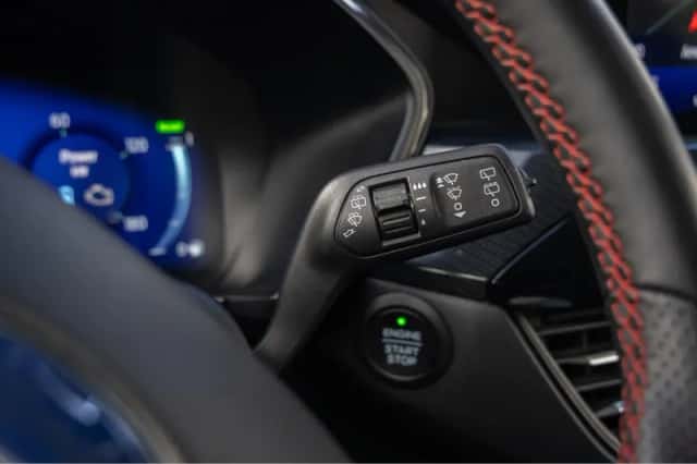 Ford Kuga (2023) thumbnail 34