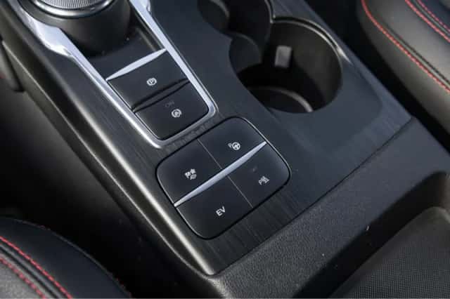 Ford Kuga (2023) thumbnail 38