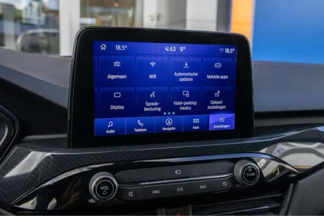 Ford Kuga (2023) thumbnail 45