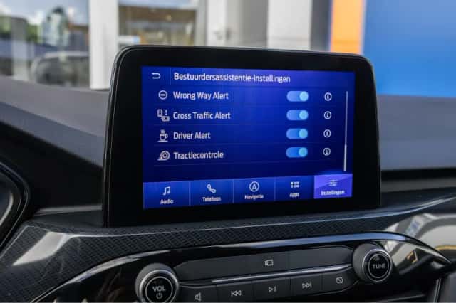 Ford Kuga (2023) thumbnail 49