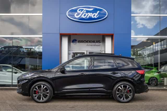Ford Kuga (2023) thumbnail 6