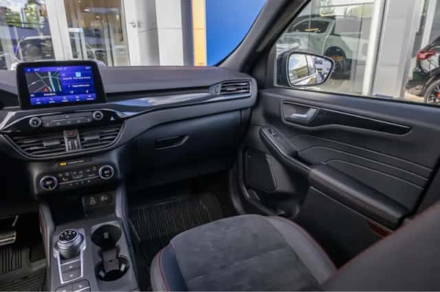 Ford Kuga (2023) thumbnail 51