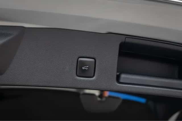 Ford Kuga (2022) thumbnail 18