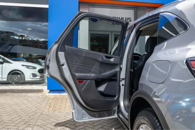 Ford Kuga (2022) thumbnail 19
