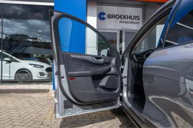 Ford Kuga (2022) thumbnail 20