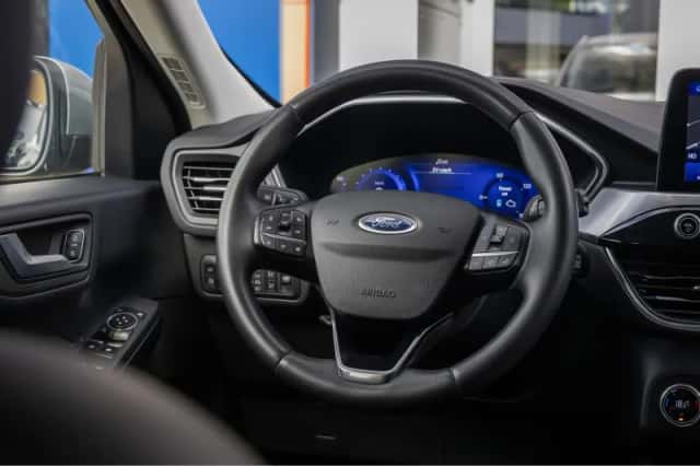Ford Kuga (2022) thumbnail 24