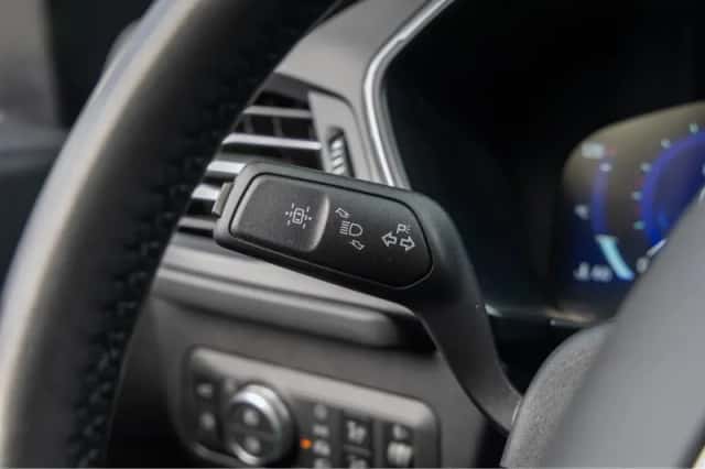 Ford Kuga (2022) thumbnail 25