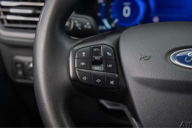 Ford Kuga (2022) thumbnail 26