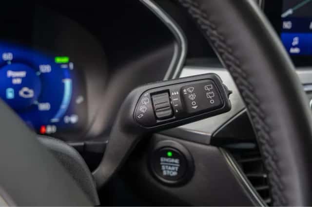 Ford Kuga (2022) thumbnail 30