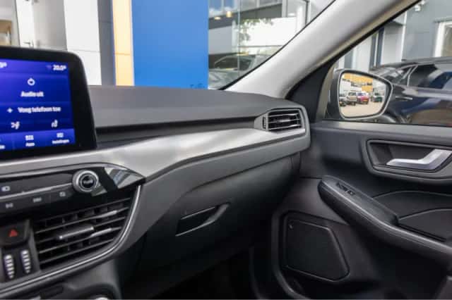Ford Kuga (2022) thumbnail 32