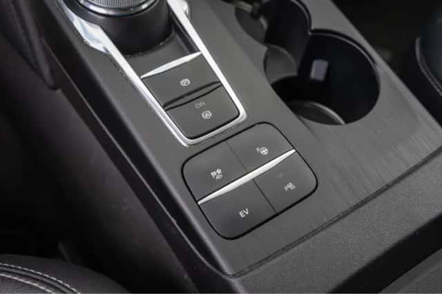 Ford Kuga (2022) thumbnail 34