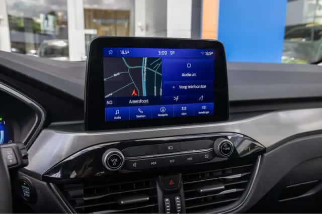 Ford Kuga (2022) thumbnail 36