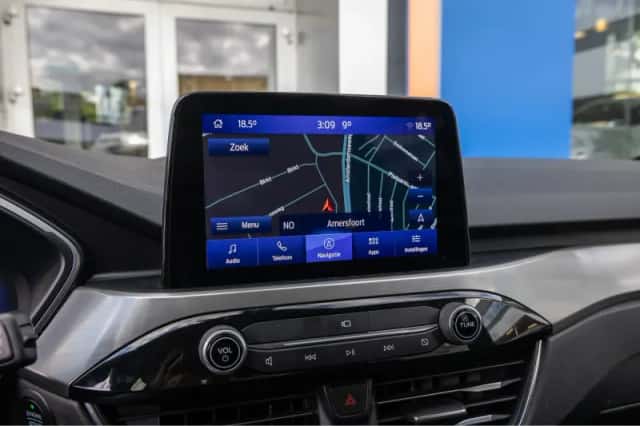 Ford Kuga (2022) thumbnail 38