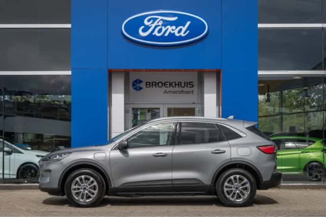 Ford Kuga (2022) thumbnail 5